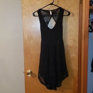 Sleeveless black dress